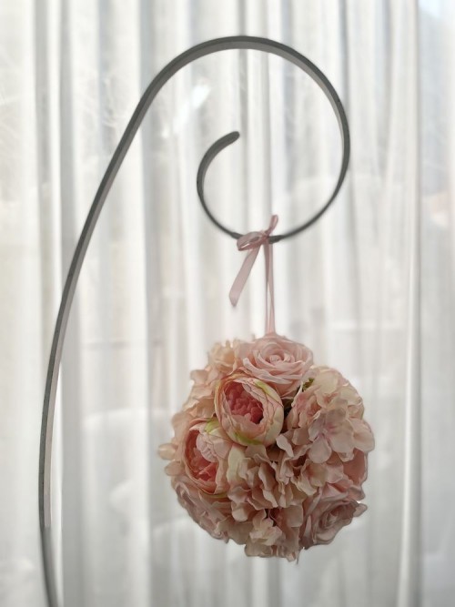 Boule de fleurs roses nude - Location mariage fête Moselle